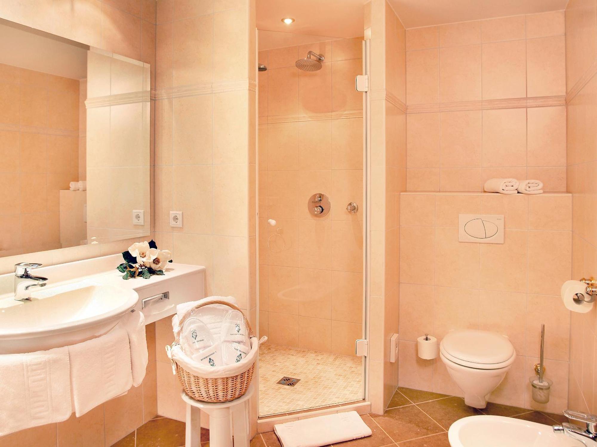 Boutiquehotel Saeumler 齐勒河谷采尔 外观 照片